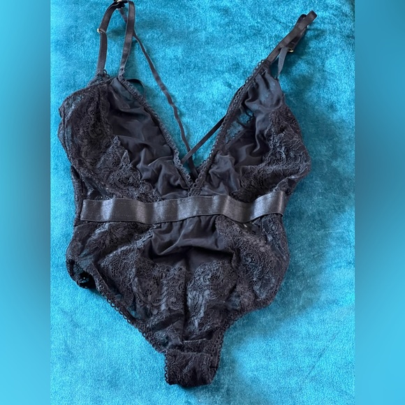 Oh La La Cheri Paris Lace Teddy - Picture 1 of 5